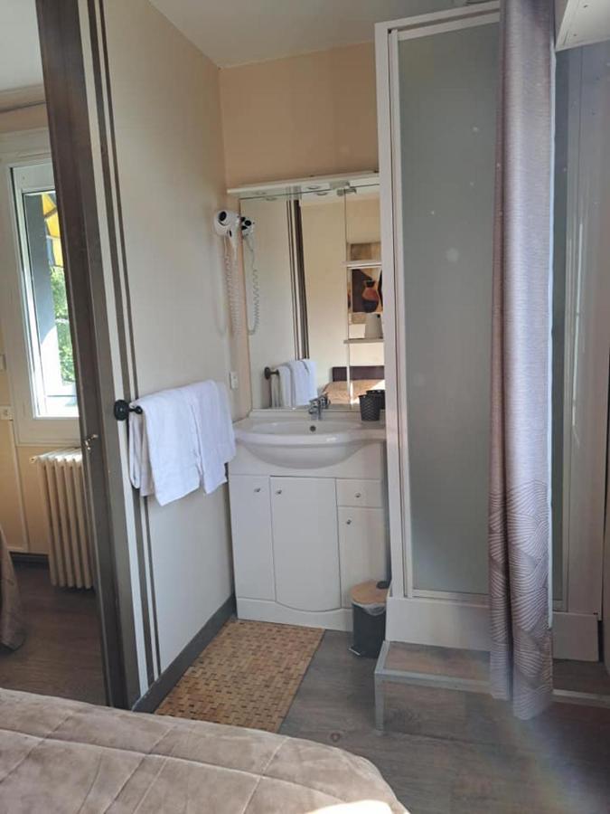فندق Le Petit Pecheur Saint-Florent-le-Vieil المظهر الخارجي الصورة