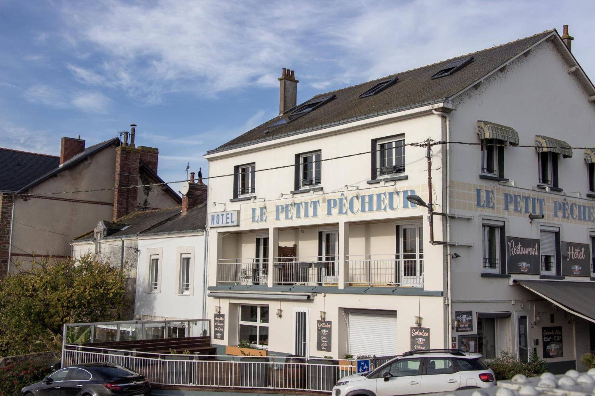 فندق Le Petit Pecheur Saint-Florent-le-Vieil المظهر الخارجي الصورة